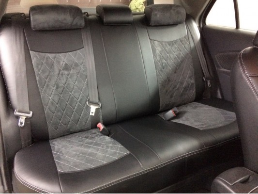 Авточехлы на Toyota Yaris Авточехлы на Toyota Yaris